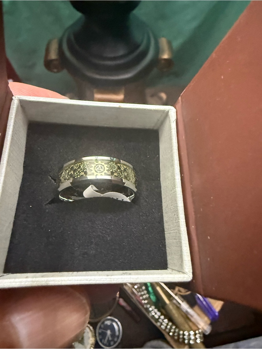 Brand New Size 11.5 Silver Tone Decorative Men’s Band Ring.